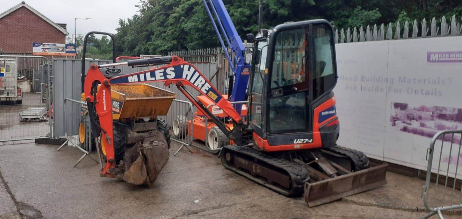 3 ton kubota Digger Miles Hire